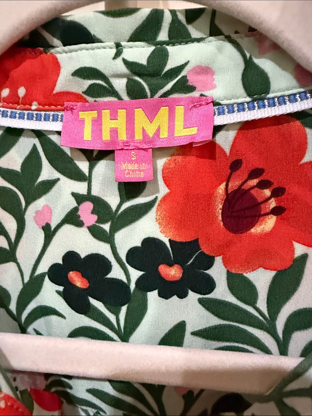 THML Green Floral Button-Up Dress with Red & Pink Blooms.Size small - Picture 3 of 4